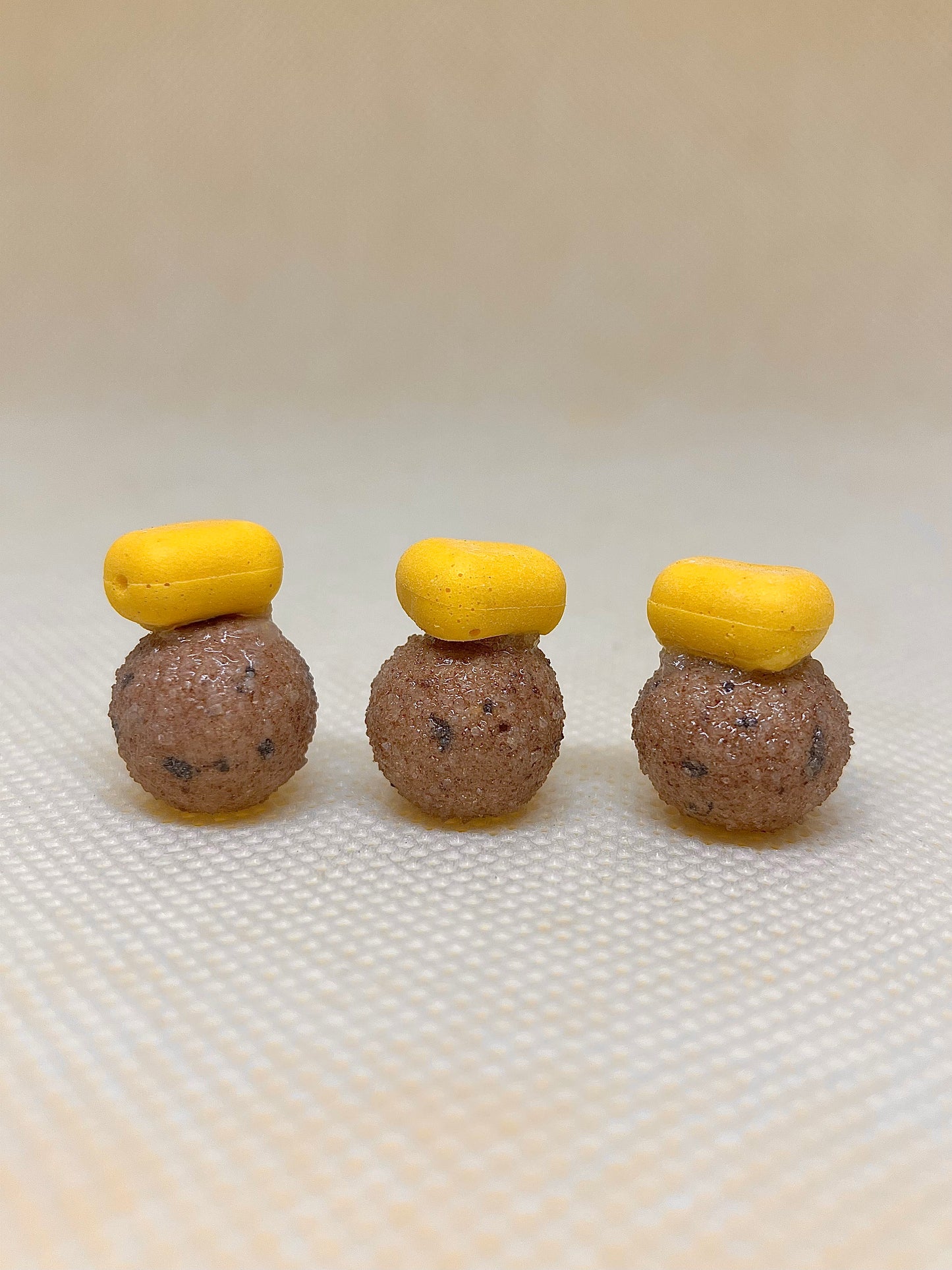 12mm Creamino, corn tipped can be popup or wafter. On hook ring swivel