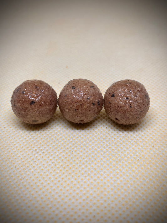 Washed out Baitworks Creamino/Royal marine, will match both. (will also match other washed out baits)