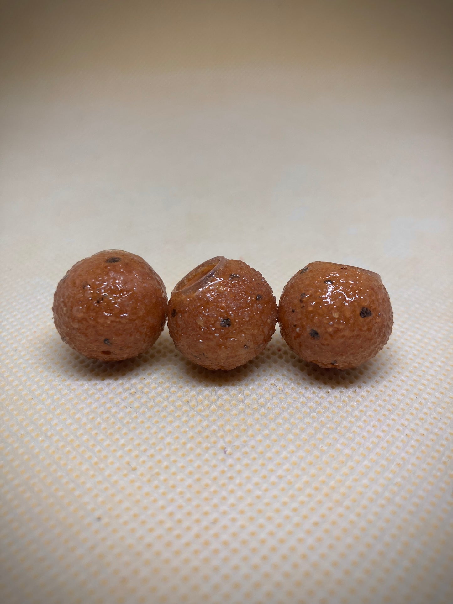3x washed out sticky krill replicas with hook ring swivel.