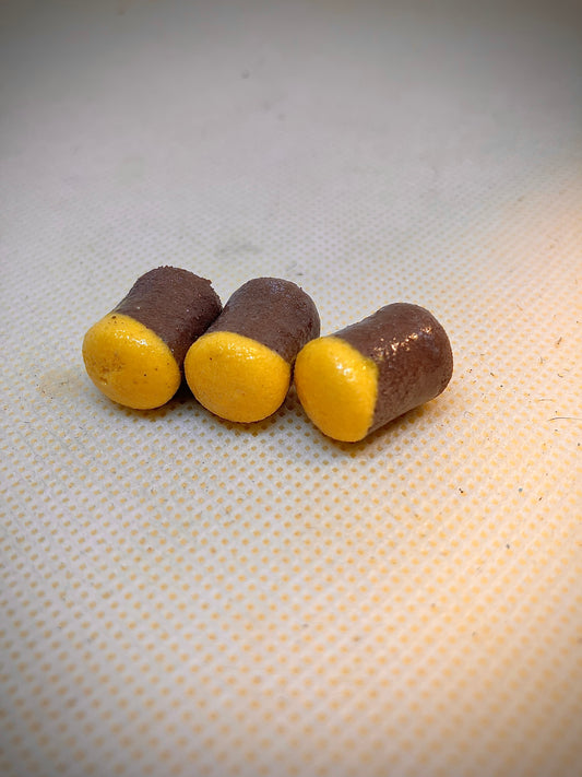 Yellow tipped brown barrel wafter18x12. x3